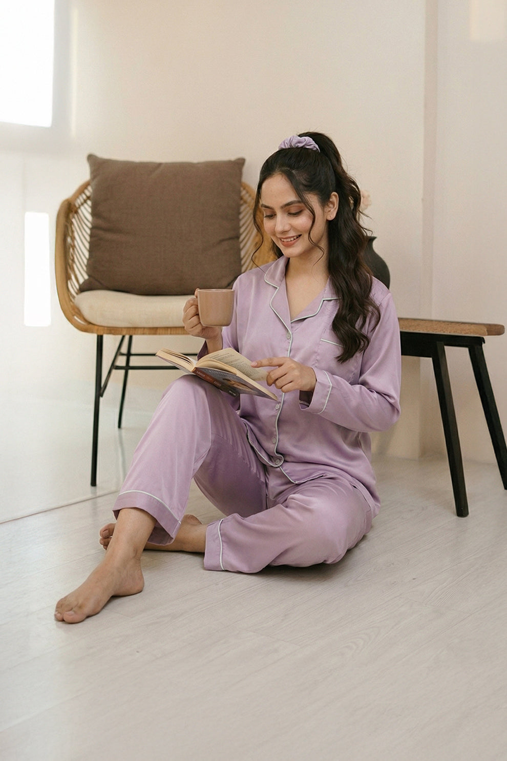 Florea Silk Pajama Set With Scrunchie - Lilac